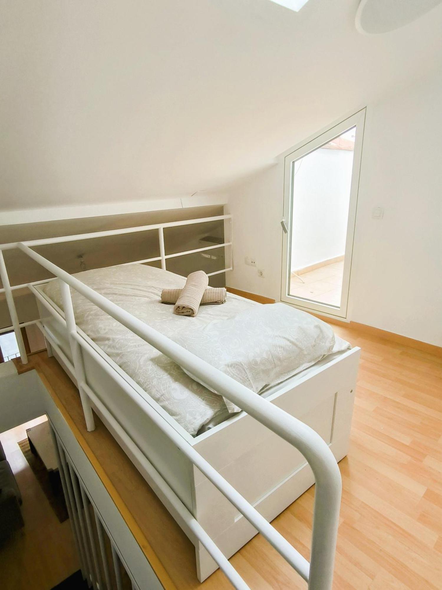 El Loft Del Casco By Alogest Apartment Zaragoza Bagian luar foto