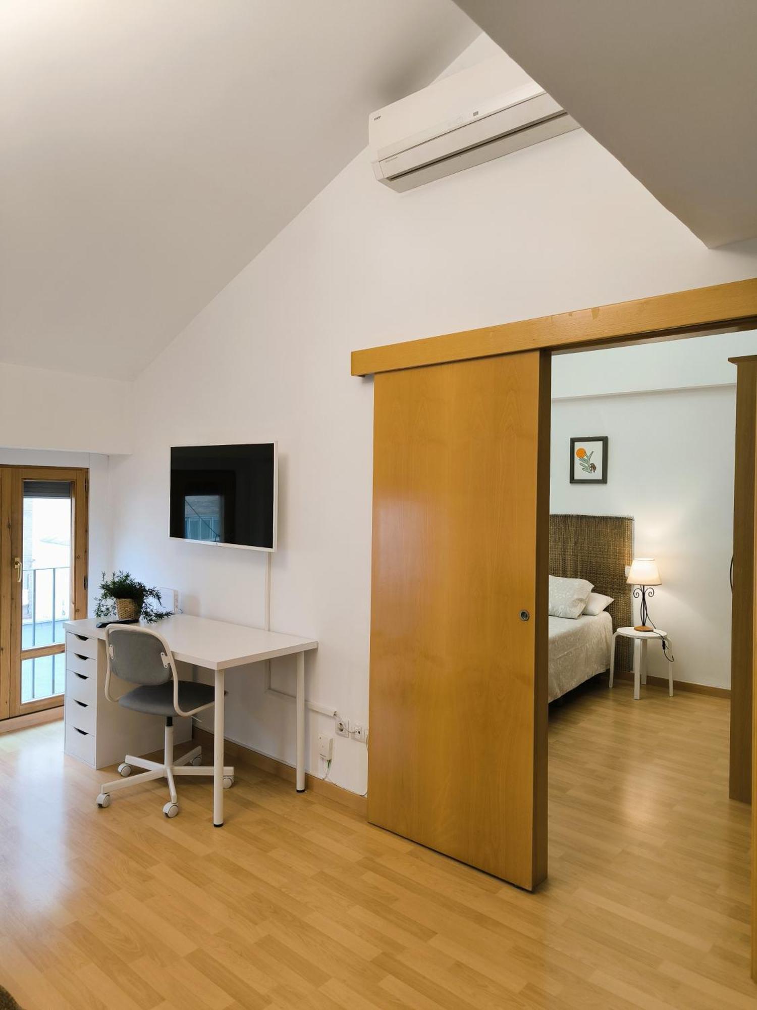 El Loft Del Casco By Alogest Apartment Zaragoza Bagian luar foto