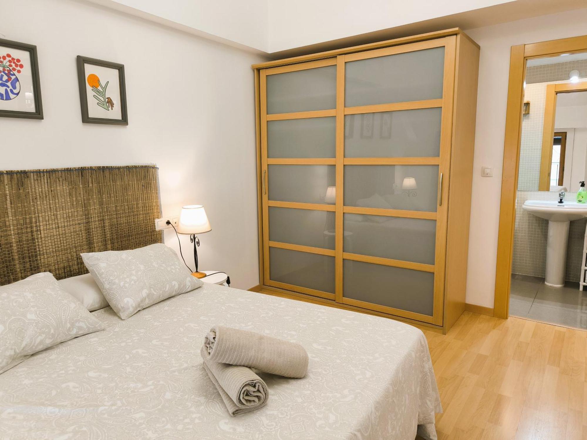 El Loft Del Casco By Alogest Apartment Zaragoza Bagian luar foto