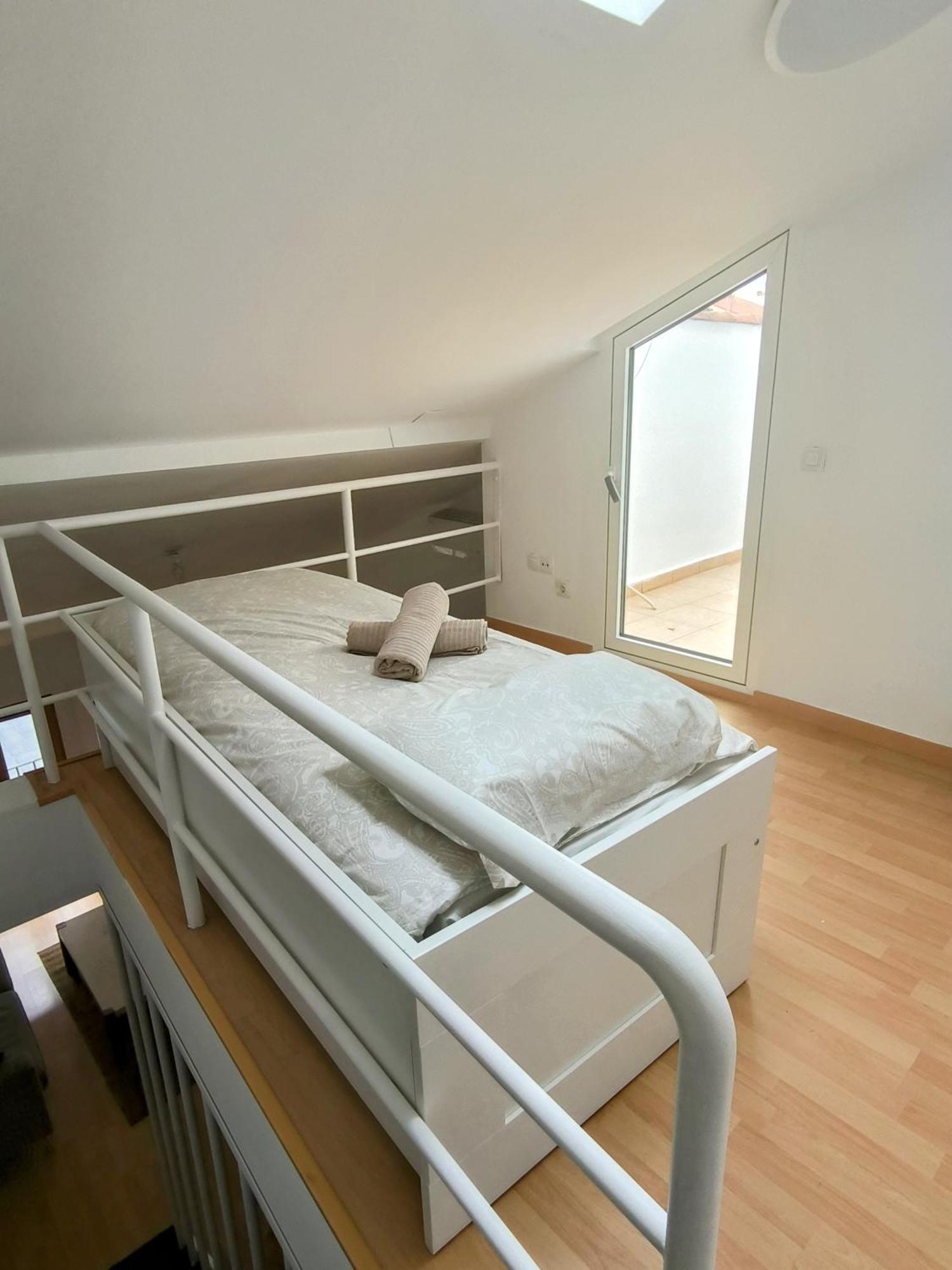El Loft Del Casco By Alogest Apartment Zaragoza Bagian luar foto